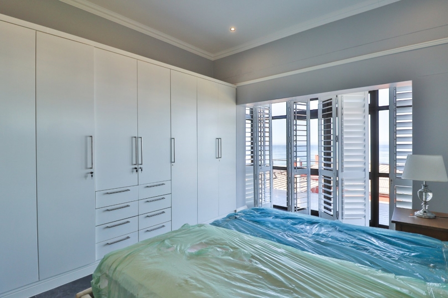 8 Bedroom Property for Sale in Reebok Western Cape